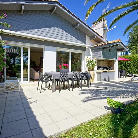 Tres Belle Avec Piscine