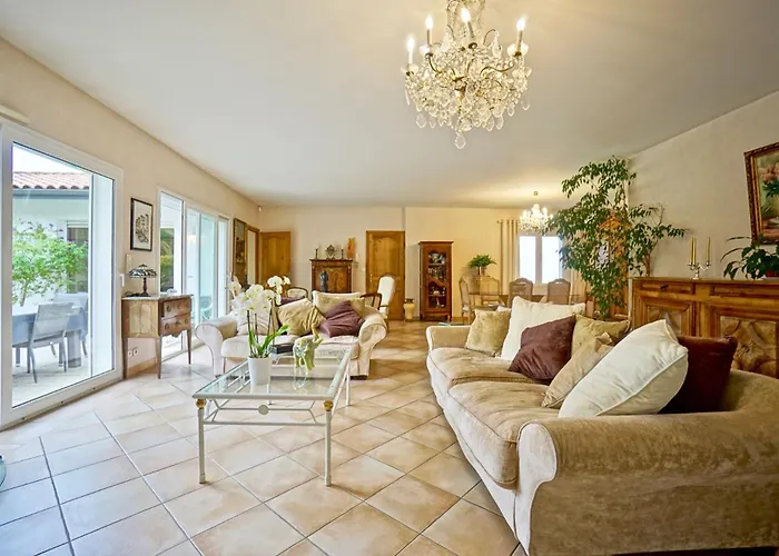 Tres Belle Avec Piscine بياريتز