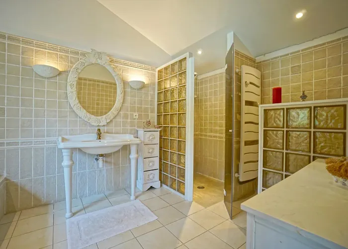 فيلة Tres Belle Avec Piscine بياريتز