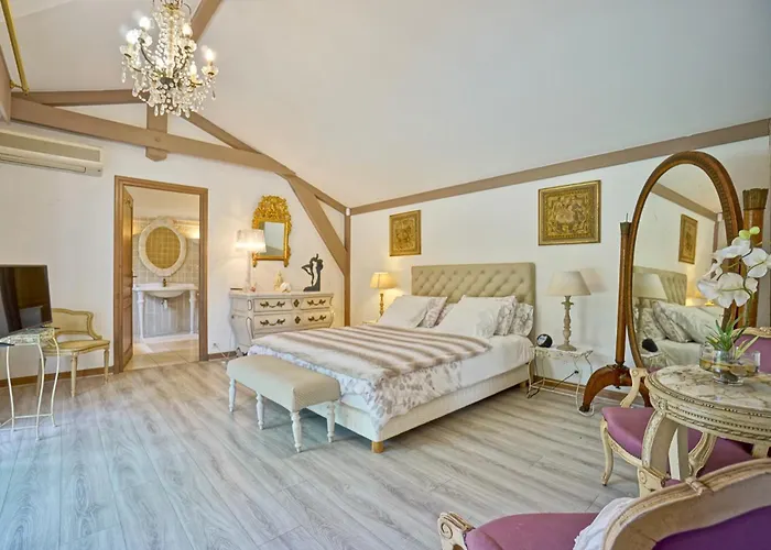 Tres Belle Avec Piscine فيلة *